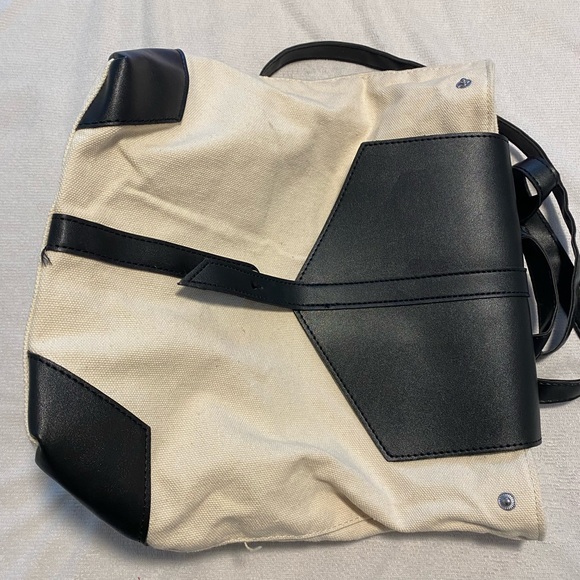 Small canvas backpack ‘purse’ with vinyl details - Picture 2 of 5